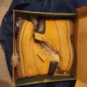 Timberland Wheat Mens Boots Size 8.5